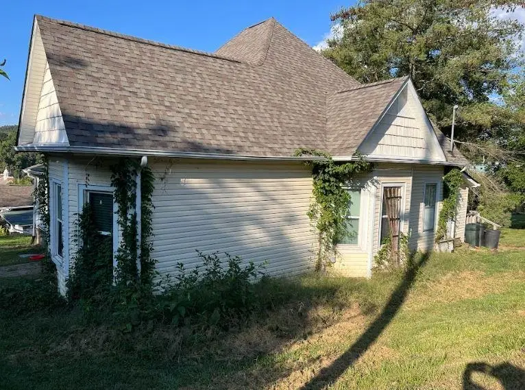 208 MIMS AVE, Newport, TN 37821 - Image #3