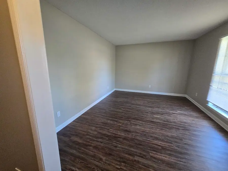 1889 POMONA AVE, Memphis, TN 38116 - Image #2