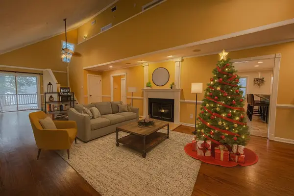 4177 LARCH POINT CV, Lakeland, TN 38002