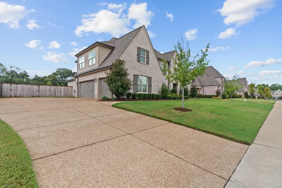 203 GREEN GARDEN CV, Collierville, TN 38017 - Image #2