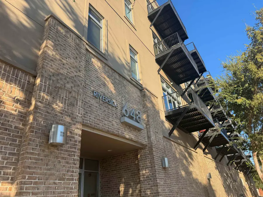 648 RIVERSIDE DR #309, Memphis, TN 38103 - Image #2