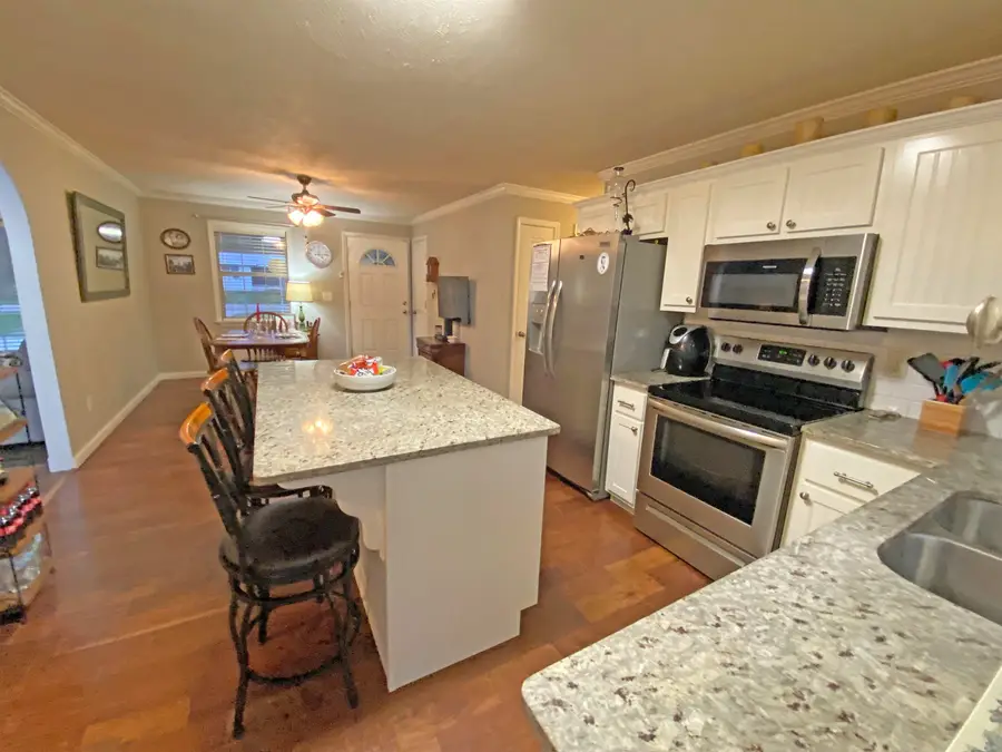 160 CLEMENT DR, Savannah, TN 38372 - Image #3