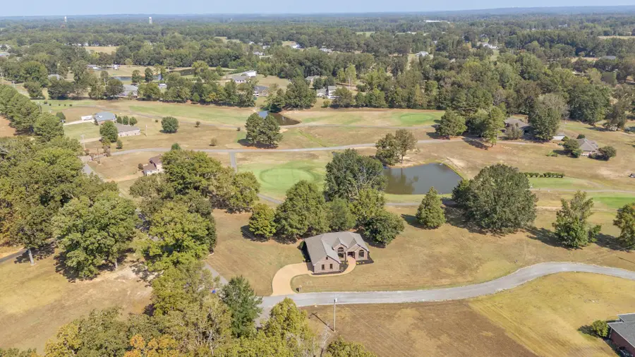 200 GRANDVIEW CIR, Adamsville, TN 38310 - Image #2