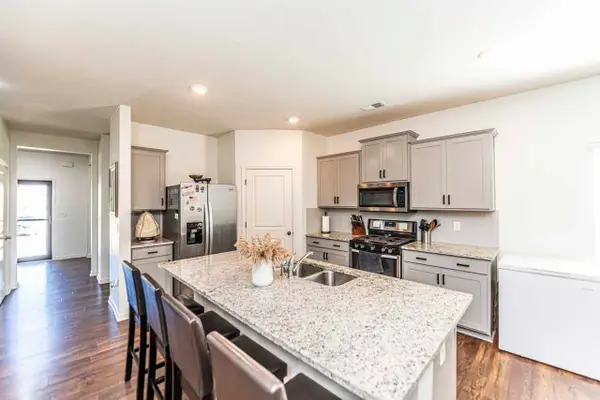 5119 SHELLBACK DR, Millington, TN 38053