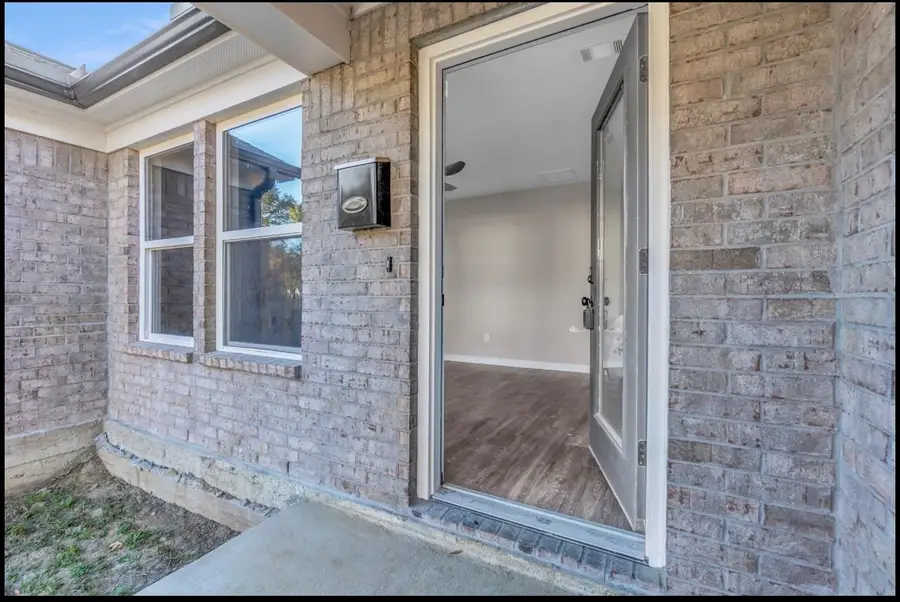 1079 RAMONA DR, Memphis, TN 38108 - Image #3