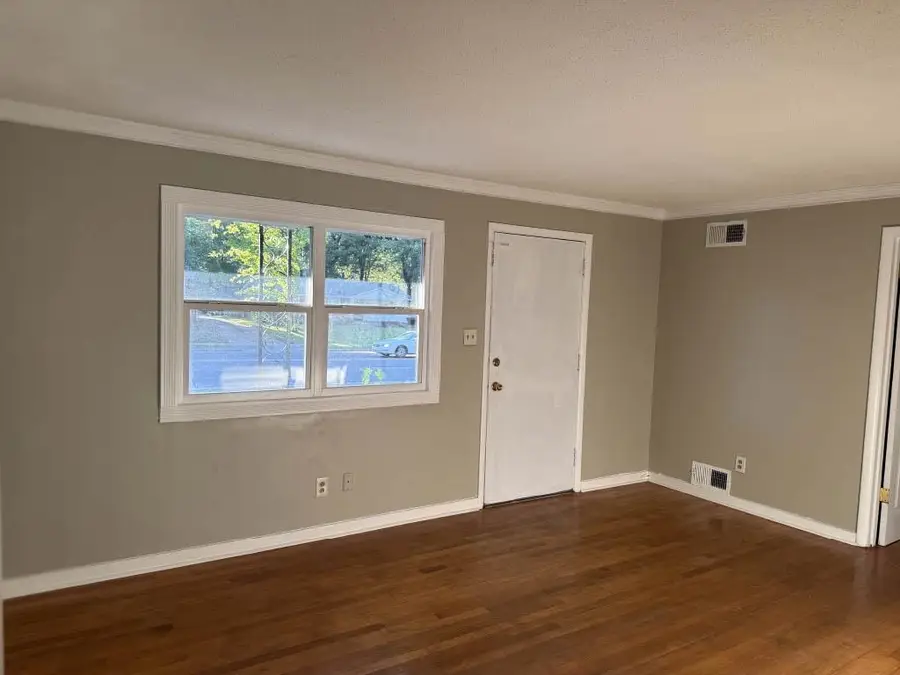 1232 S WHITE STATION RD, Memphis, TN 38117 - Image #3