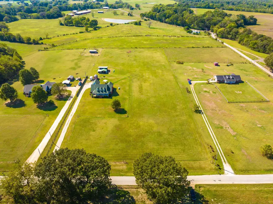 350 FRANCIS DR, Whiteville, TN 38075 - Image #2