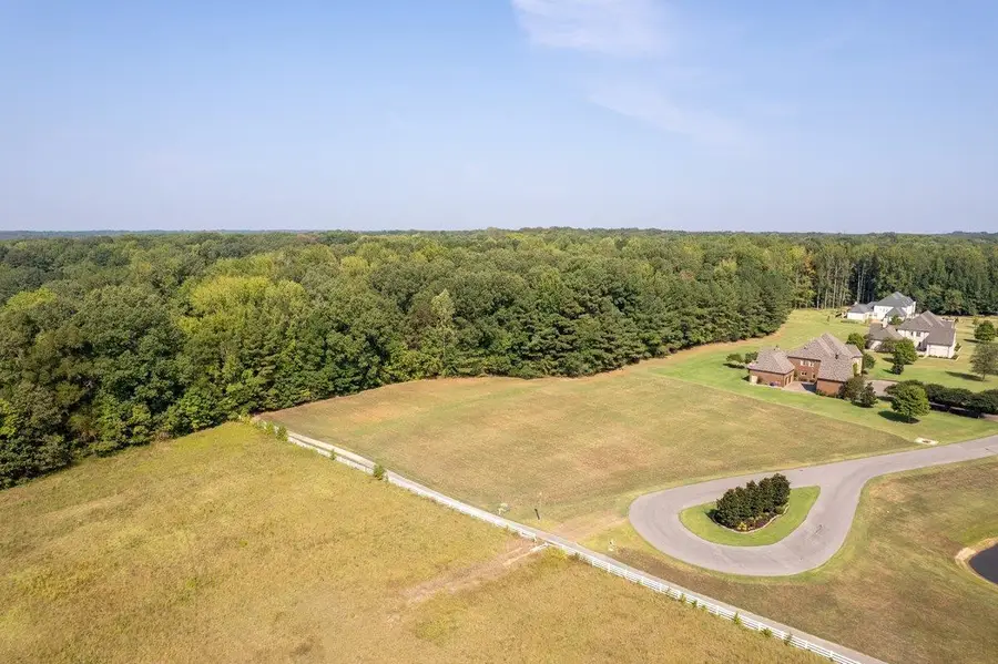 LEXINGTON MANOR CV, Eads, TN 38028 - Image #2