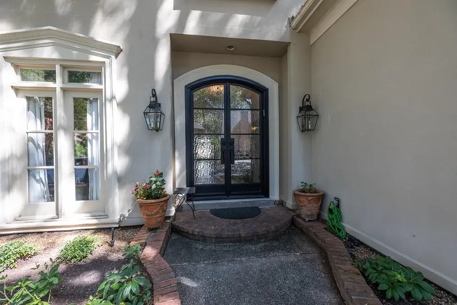 6378 WYNFREY PL, Memphis, TN 38120 - Image #2