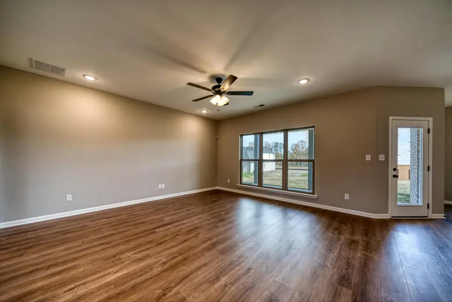 236 COMO LN, Atoka, TN 38004 - Image #3