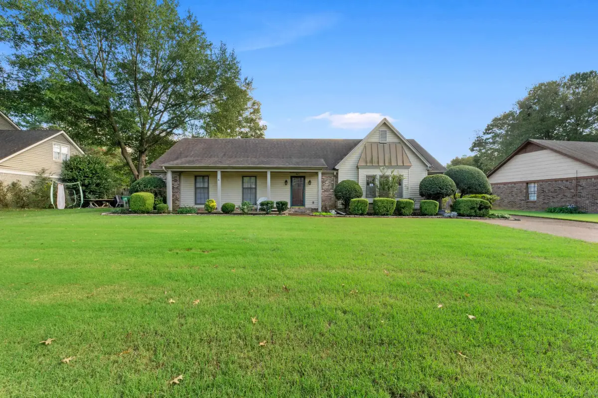 8671 PINE NEEDLE DR, Germantown, TN 38139 - Image #1