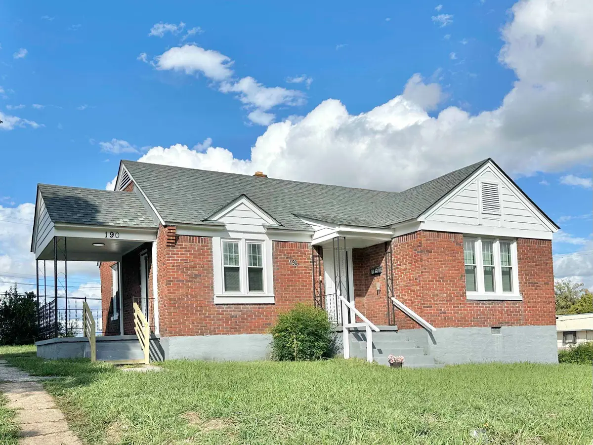 190 E FERNWOOD AVE E, Memphis, TN 38109 - Image #1