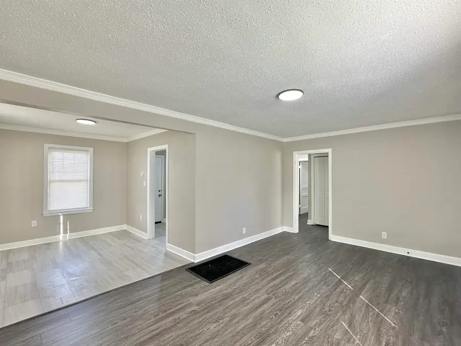 190 E FERNWOOD AVE E, Memphis, TN 38109 - Image #2