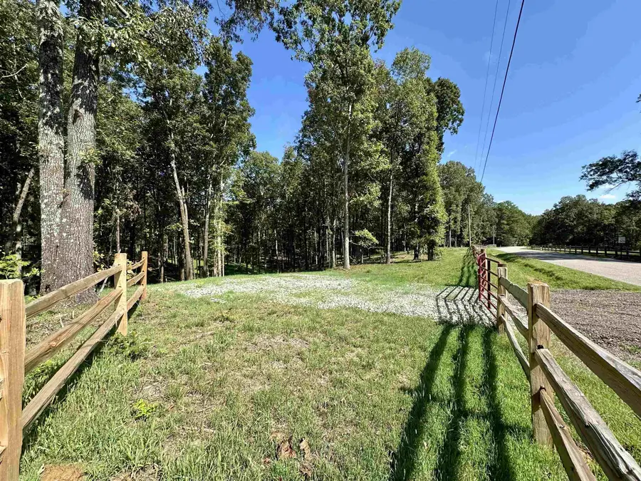 4 VALE RD, Somerville, TN 38068 - Image #2