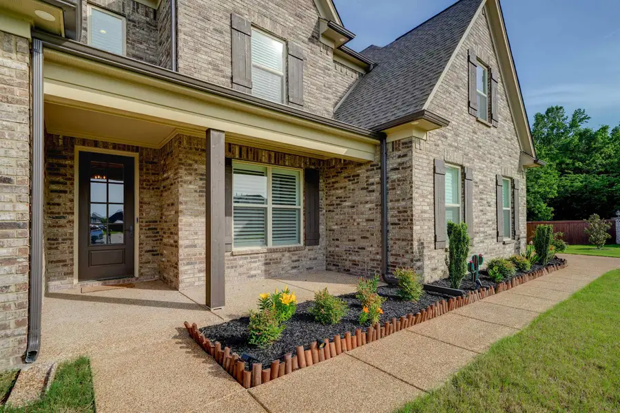 102 TRINITY CV, Atoka, TN 38004 - Image #2