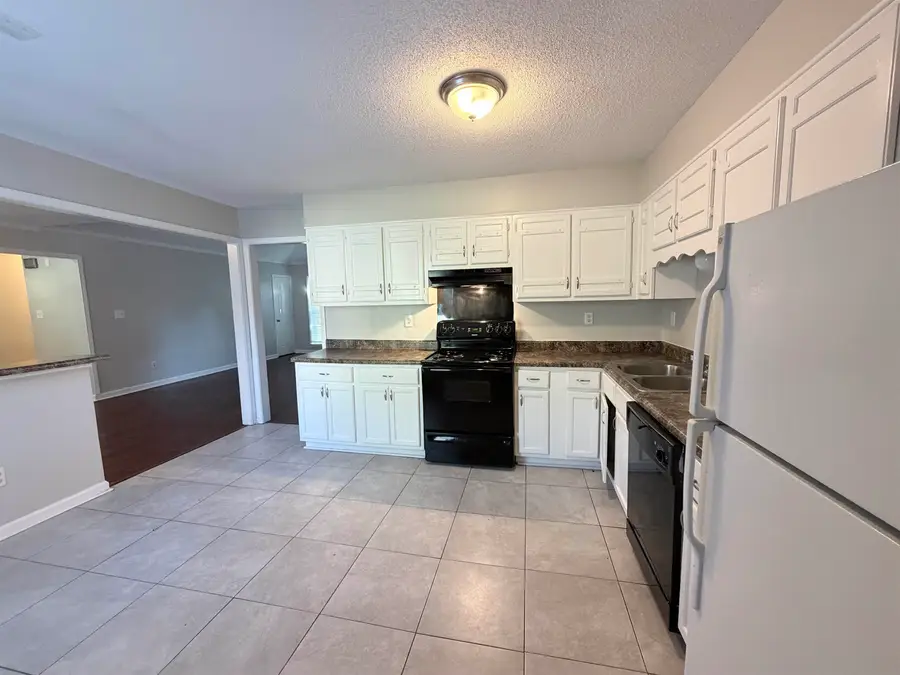 6623 CHERRY BARK DR, Memphis, TN 38141 - Image #3