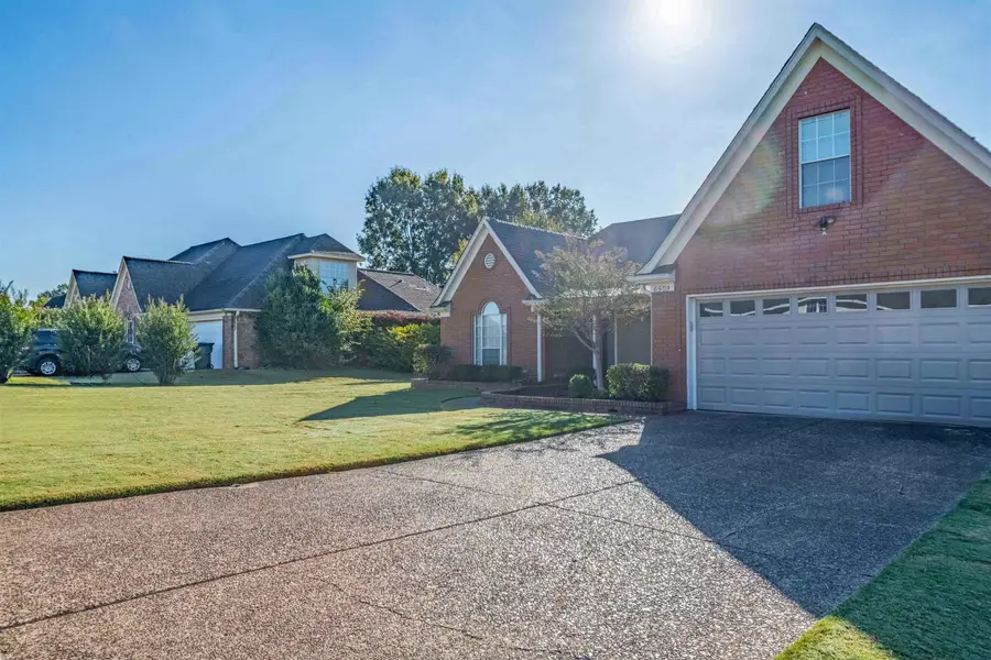 6509 DAYBREAK DR, Bartlett, TN 38135 - Image #3