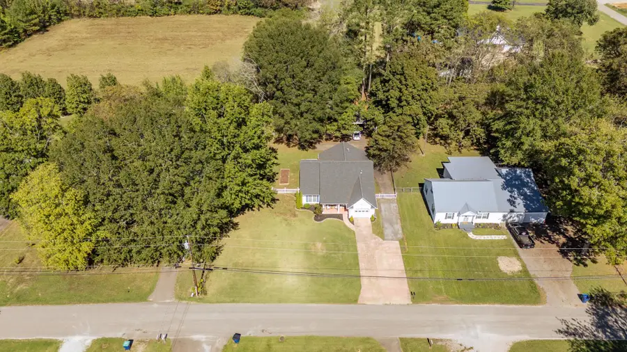 224 WILLOW DR, Adamsville, TN 38310 - Image #2