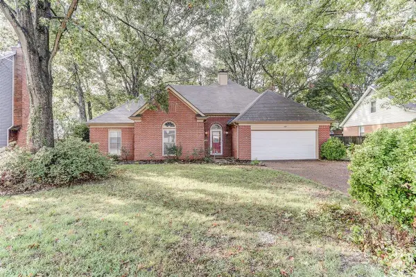 465 OLD OAK LN, Collierville, TN 38017