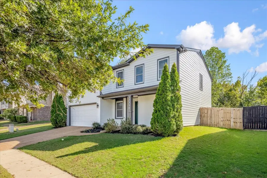 10021 BRANLEY OAK DR, Cordova, TN 38016 - Image #3