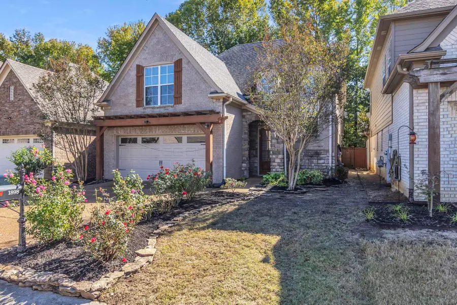 1898 GLENTURRET DR, Cordova, TN 38016 - Image #2