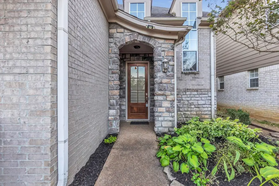 1898 GLENTURRET DR, Cordova, TN 38016 - Image #3