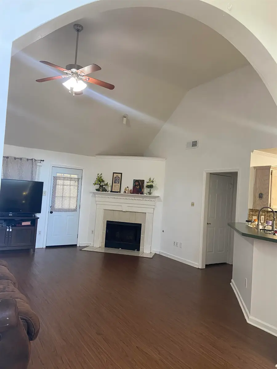 9284 CHIMNEYROCK BLVD, Cordova, TN 38016 - Image #3