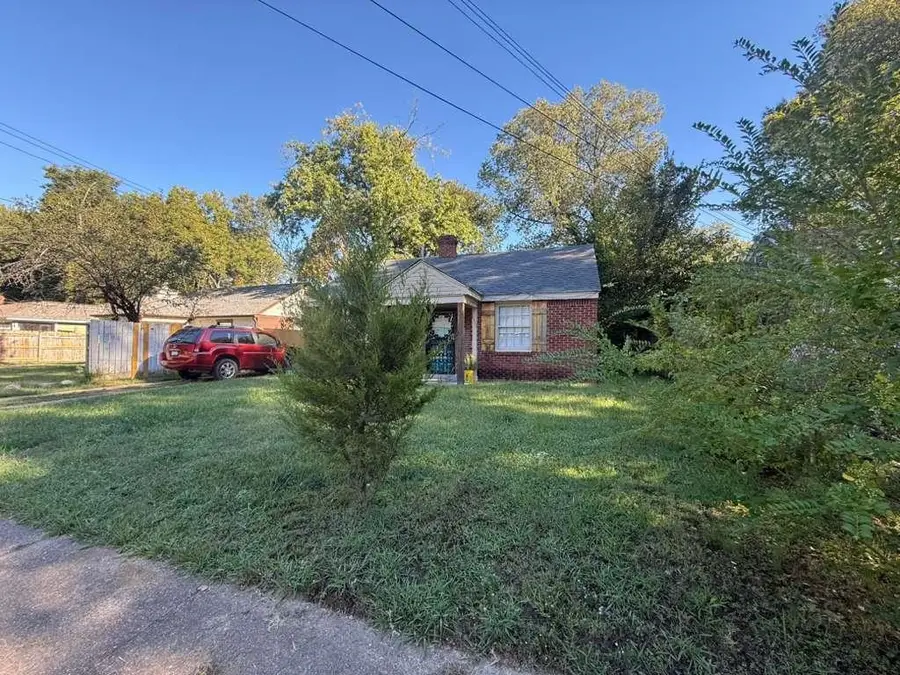 3622 N LLOYD CIR, Memphis, TN 38108 - Image #2