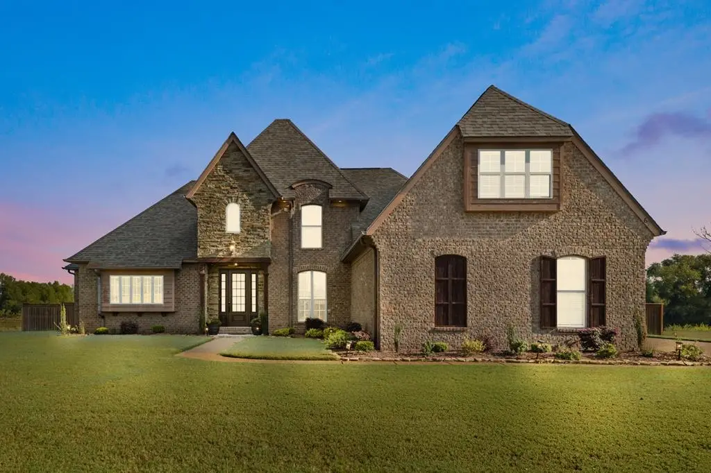 694 RIVERWEST CIR, Marion, AR 72364 - Image #1