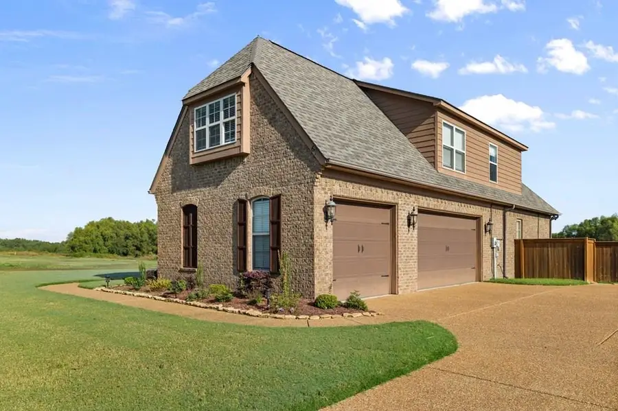 694 RIVERWEST CIR, Marion, AR 72364 - Image #3