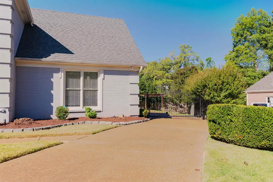 1521 WYNDHAM CV, Memphis, TN 38120 - Image #2