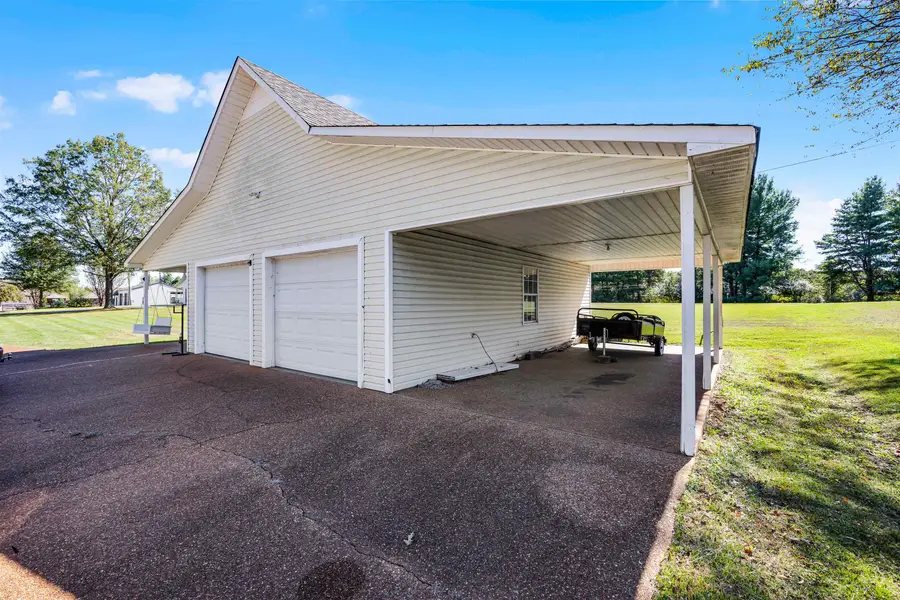 120 NELLIE LN, Savannah, TN 38372 - Image #2