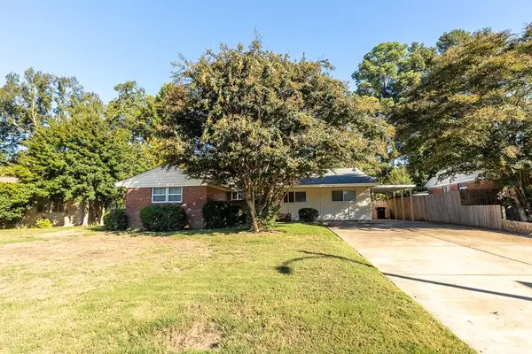 5170 MEADOWCREST CIR, Memphis, TN 38117