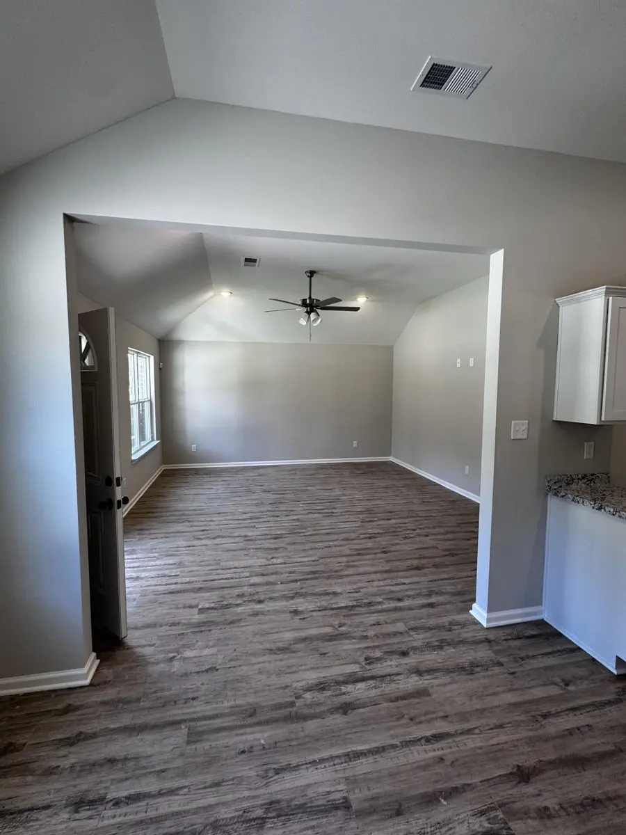 5259 ZODIAC RD, Memphis, TN 38118 - Image #2