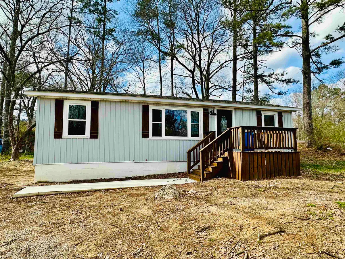 311 S 6TH ST, Selmer, TN 38375-2067 - Image #1