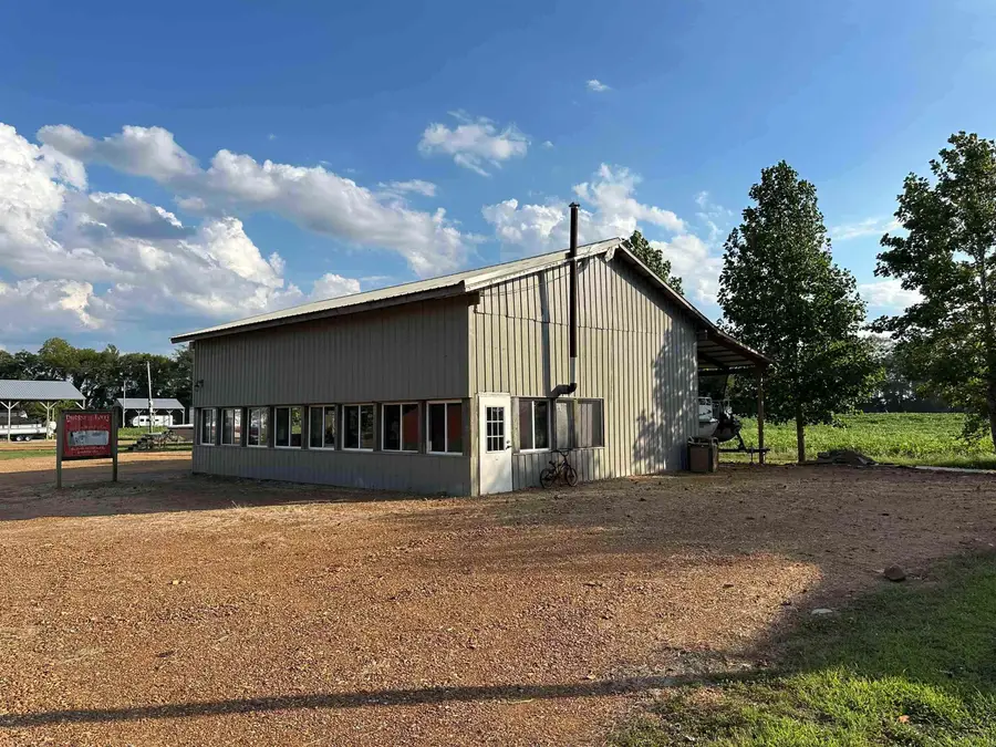 135 JAYCEE LN, Adamsville, TN 38310-9999 - Image #2