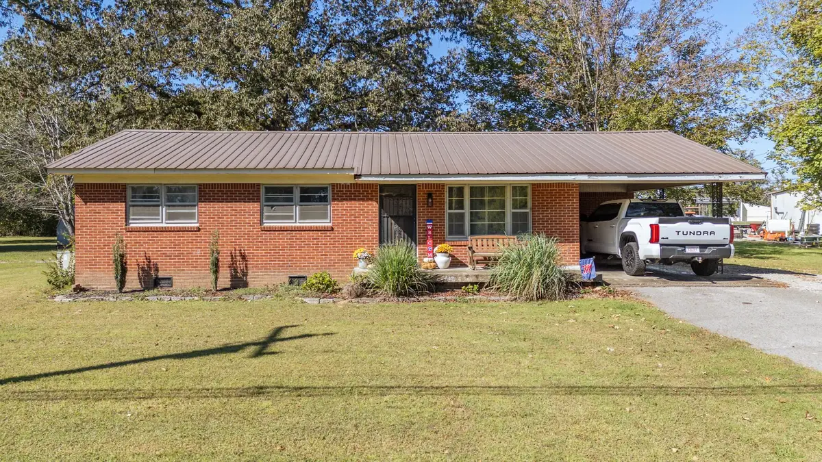 615 PATTERSON RD, Savannah, TN 38372 - Image #1