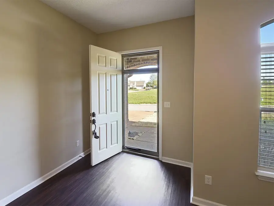 7407 LOST GROVE LN, Cordova, TN 38016 - Image #2