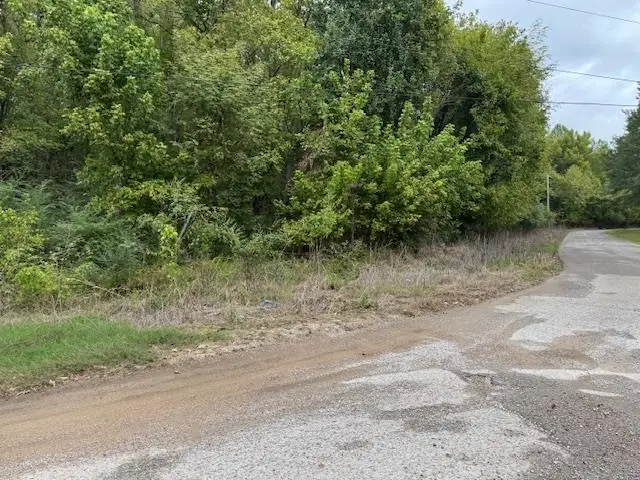 OAK ST, Bolivar, TN 38008 - Image #3