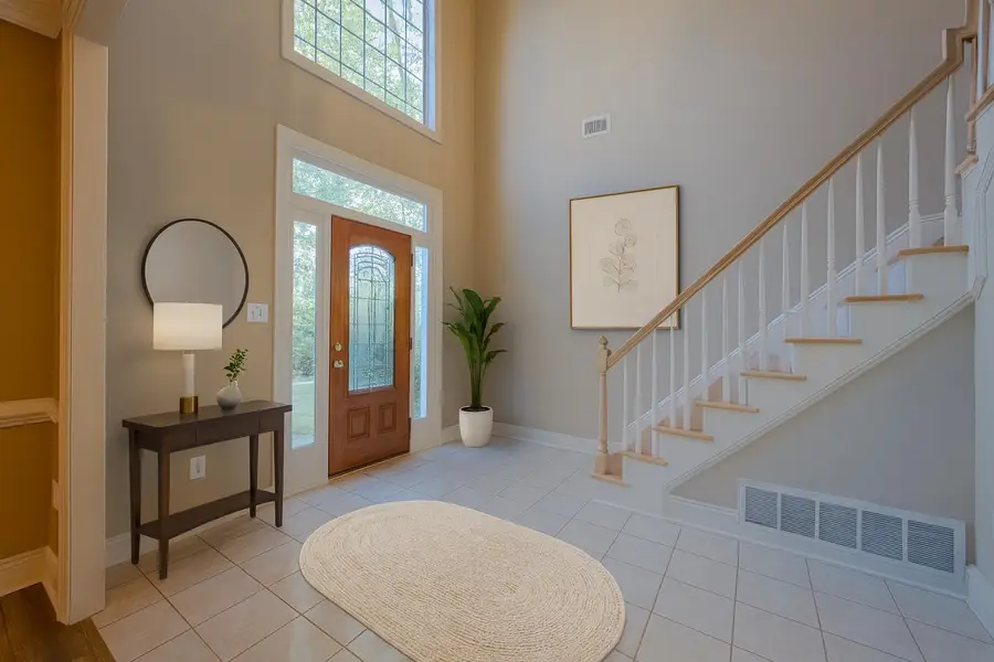 10223 POSTON OAKS CIR, Collierville, TN 38017 - Image #2