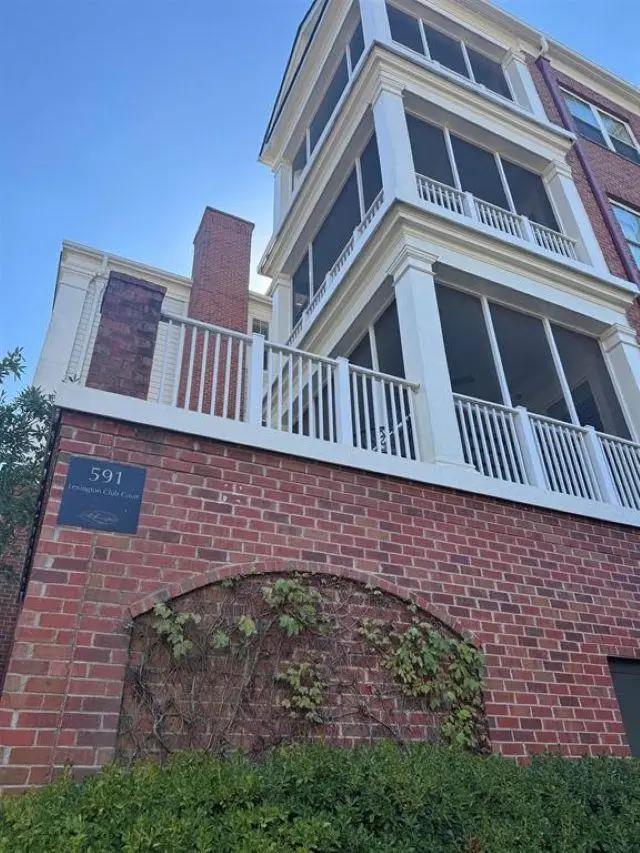 591 LEXINGTON CLUB CT #201, Memphis, TN 38117 - Image #1