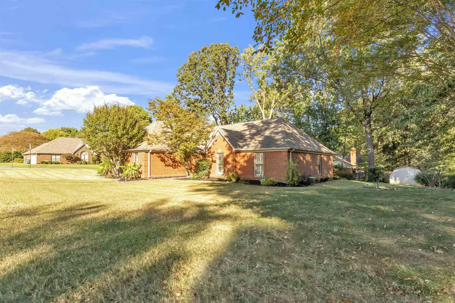 914 WAIF WOODS LN, Cordova, TN 38018 - Image #2