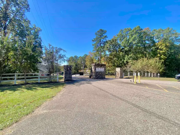 100 HORIZON LN, Counce, TN 38326