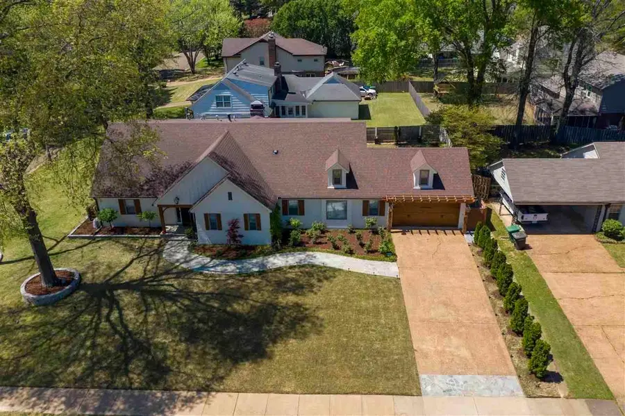 1911 BRIERBROOK RD, Germantown, TN 38138 - Image #2