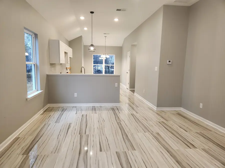 1249 MARKSMAN ST, Memphis, TN 38106 - Image #3