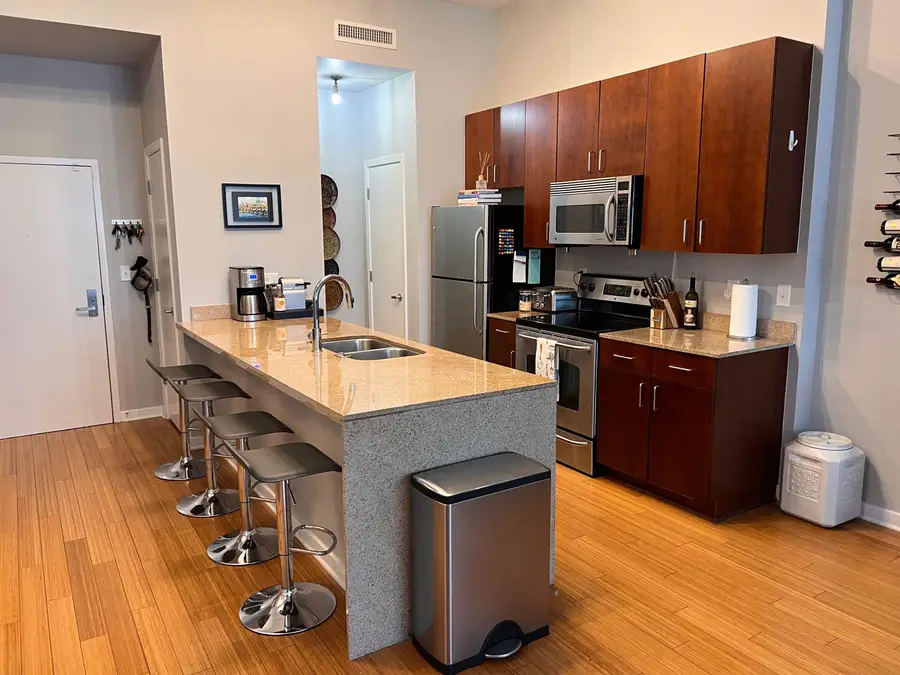 2263 YOUNG AVE #215, Memphis, TN 38104 - #3