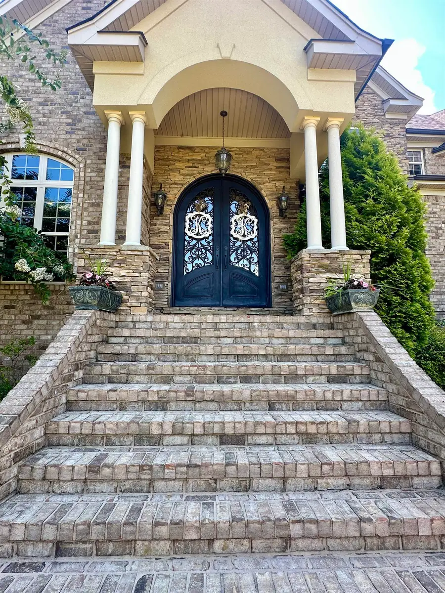 211 MARY JENE CV, Selmer, TN 38375-3002 - Image #2