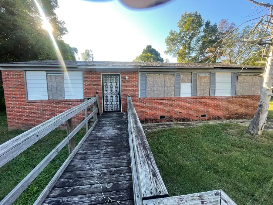 5076 NEWTON DR, Memphis, TN 38109 - Image #2