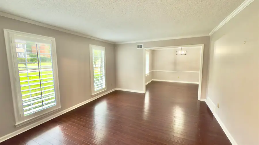 7150 WOODRIDGE LN, Germantown, TN 38138 - Image #3