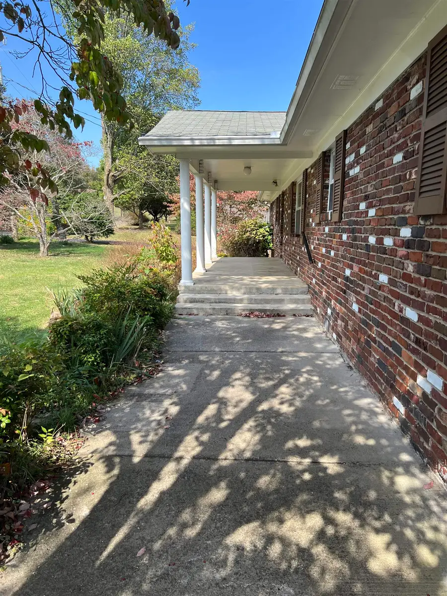 415 BARBERRY DR, Knoxville, TN 37912 - Image #2